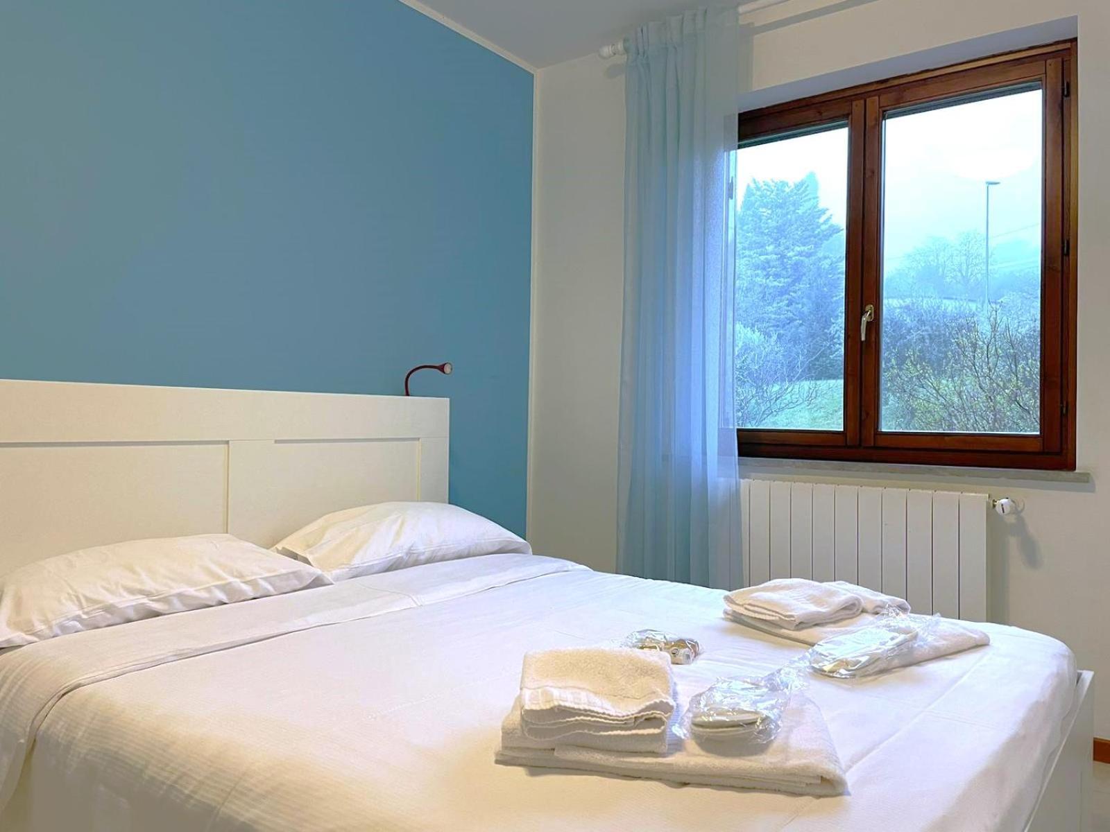 Happy Guest Apartments - Lake View And Pool リーヴァ・ディ・ソルト エクステリア 写真