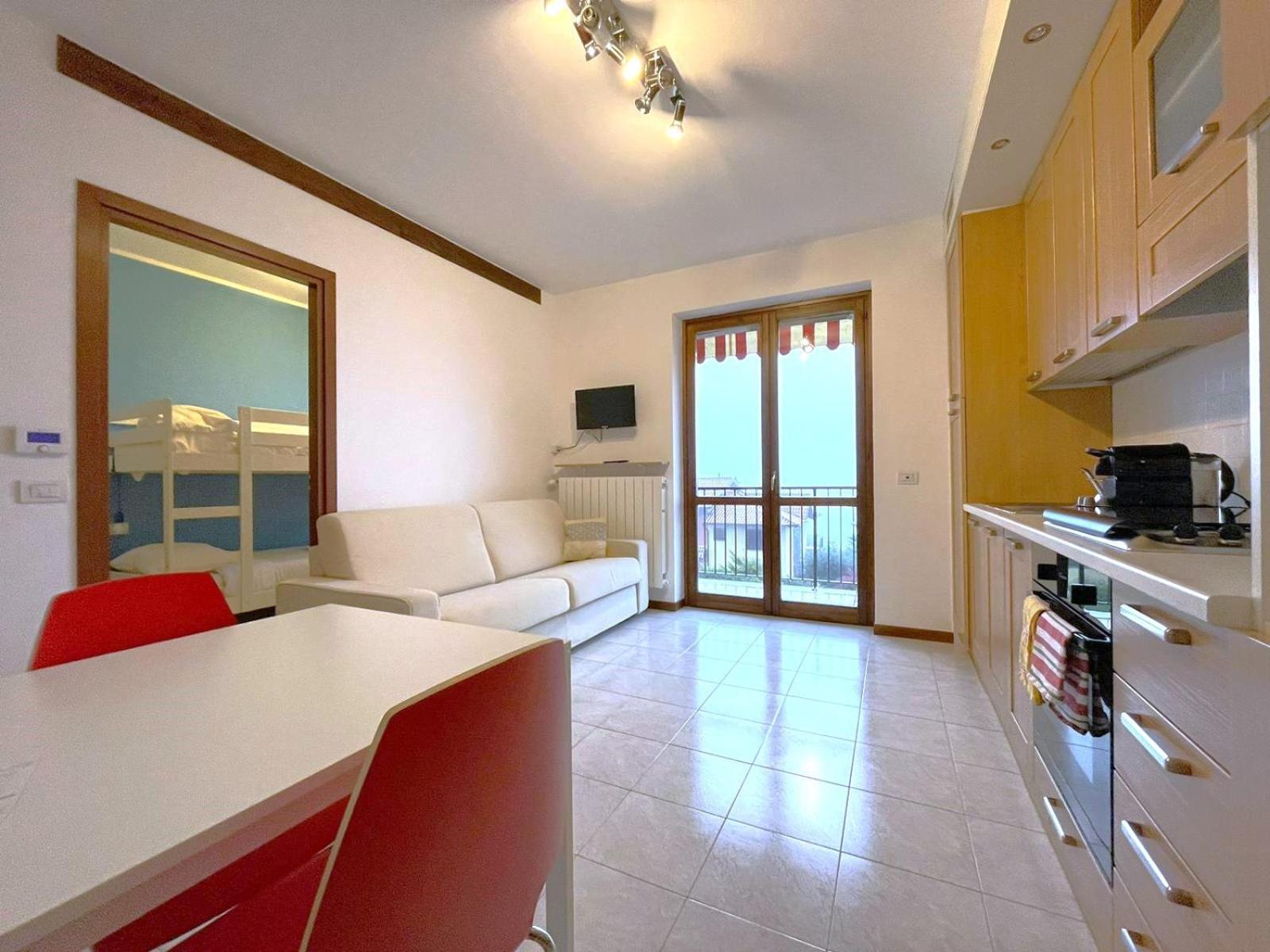 Happy Guest Apartments - Lake View And Pool リーヴァ・ディ・ソルト エクステリア 写真